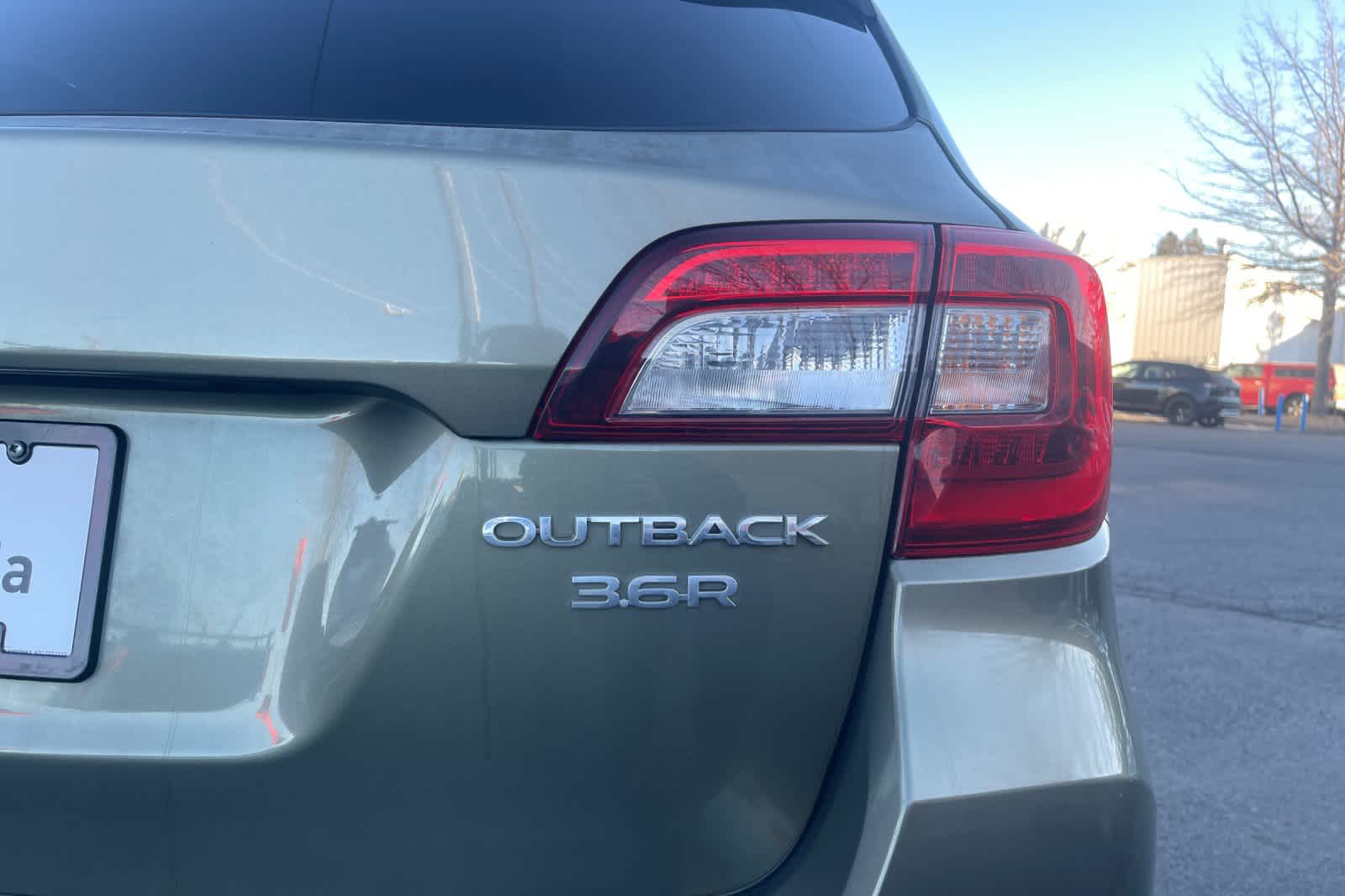 Thumbnail: 2016 Subaru Outback - 12