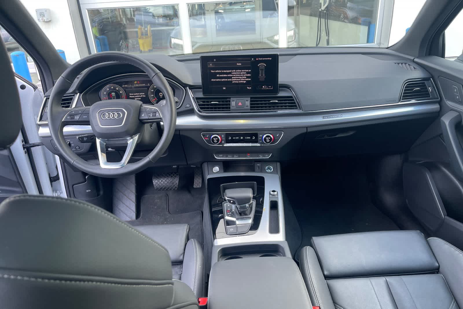 Thumbnail: 2025 Audi Q5 - 3