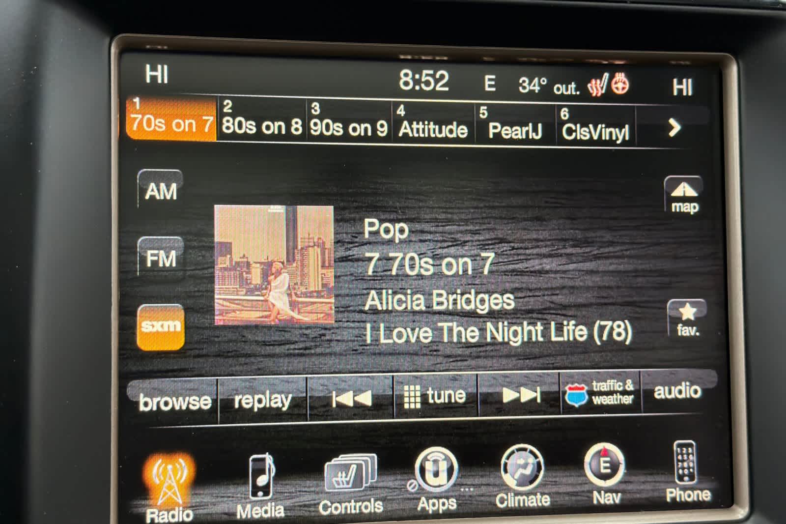 Thumbnail: 2015 Jeep Grand Cherokee - 20