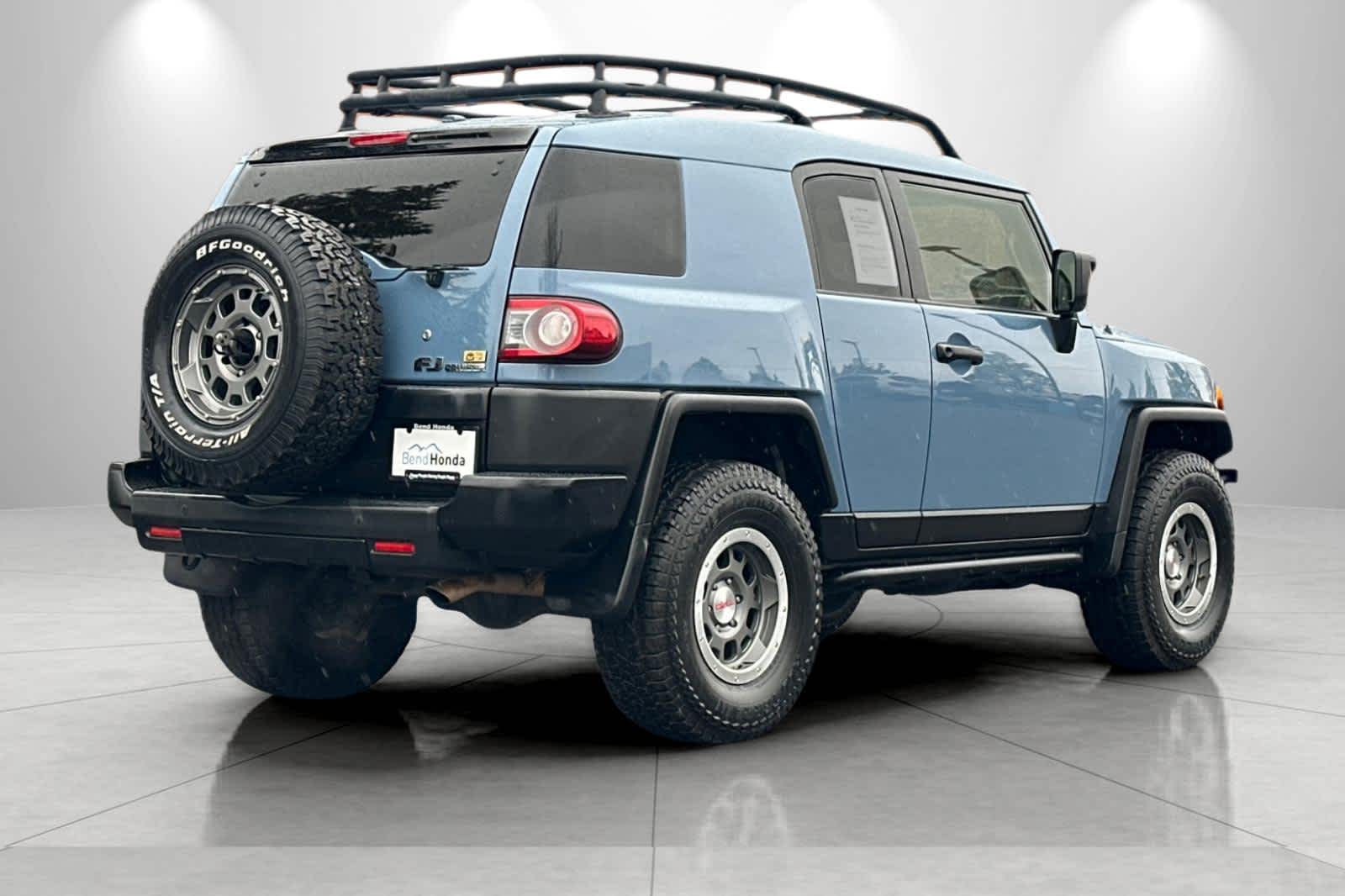 Thumbnail: 2014 Toyota FJ Cruiser - 2