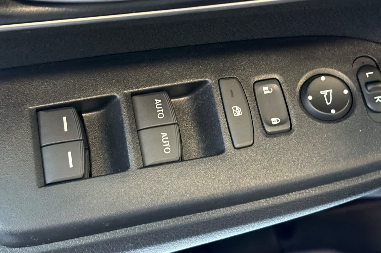 Thumbnail: 2018 Honda CR-V - 15