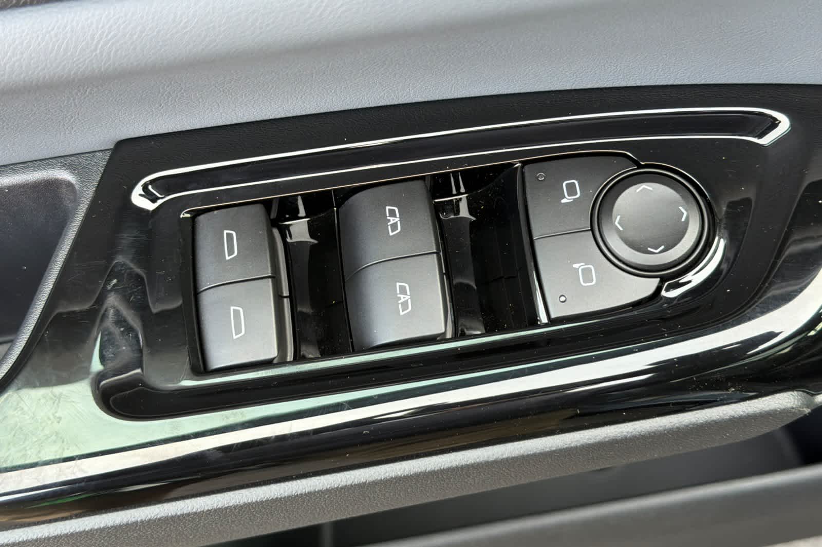 Thumbnail: 2026 Honda Prologue - 15