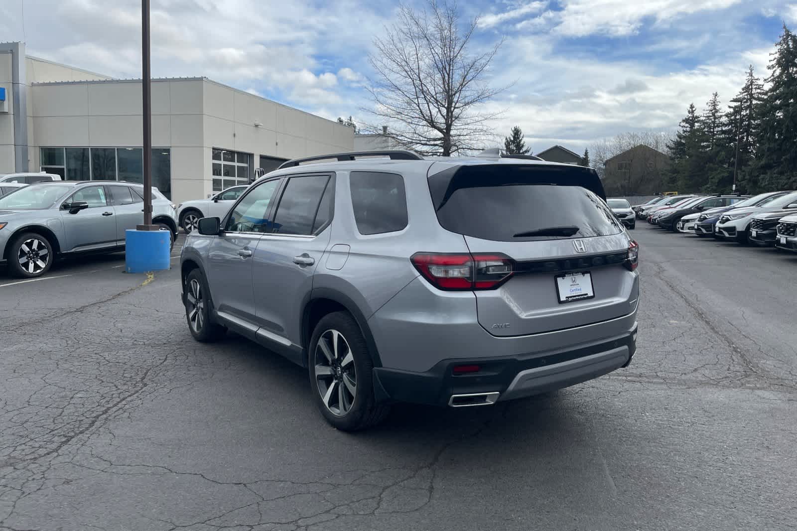 Thumbnail: 2024 Honda Pilot - 3