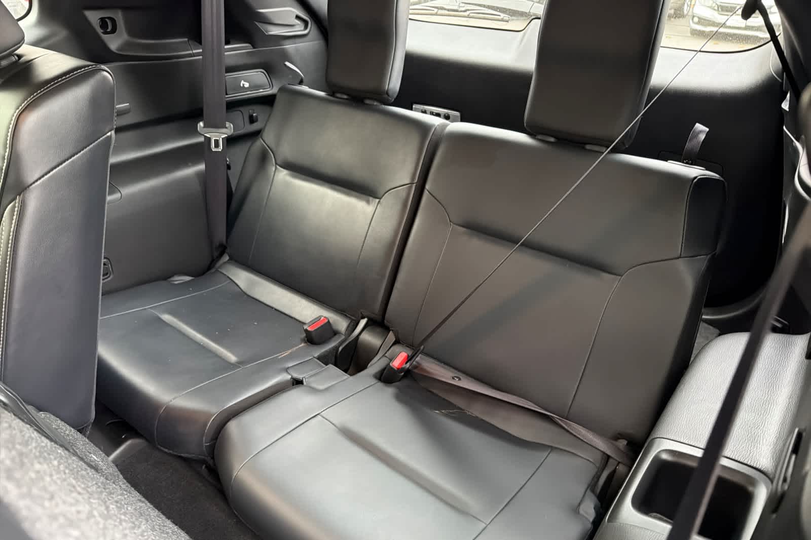 Thumbnail: 2024 Mitsubishi Outlander - 17