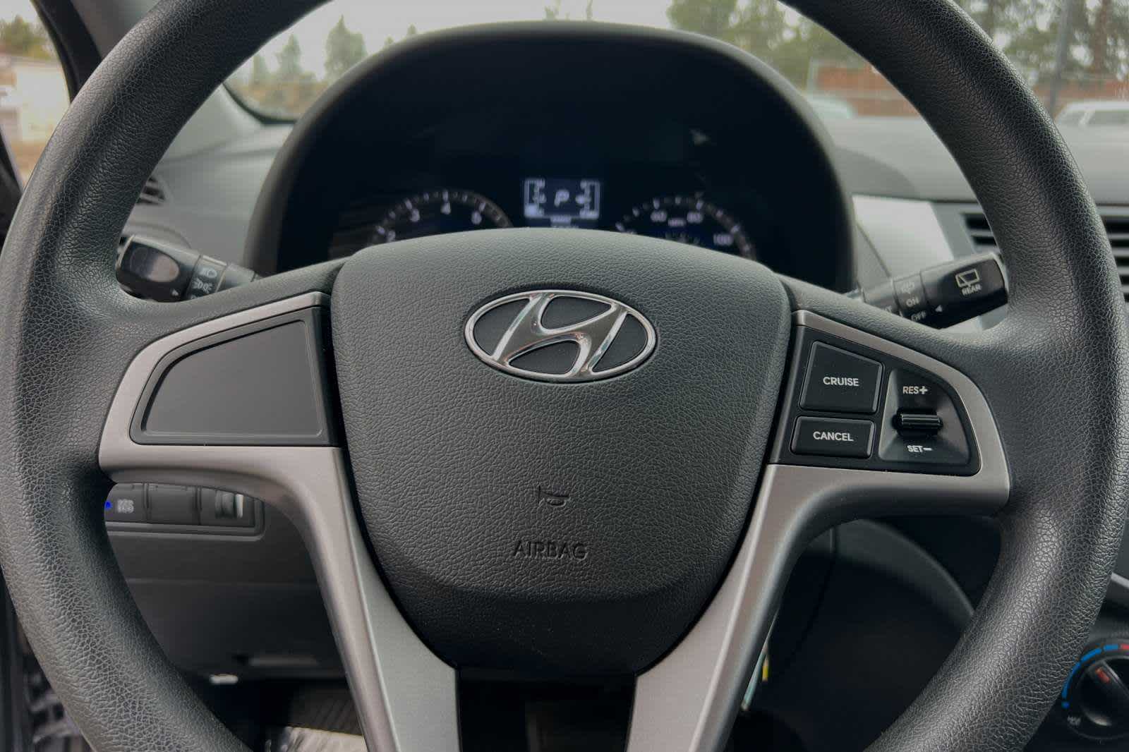 2015 Hyundai Accent GS 23