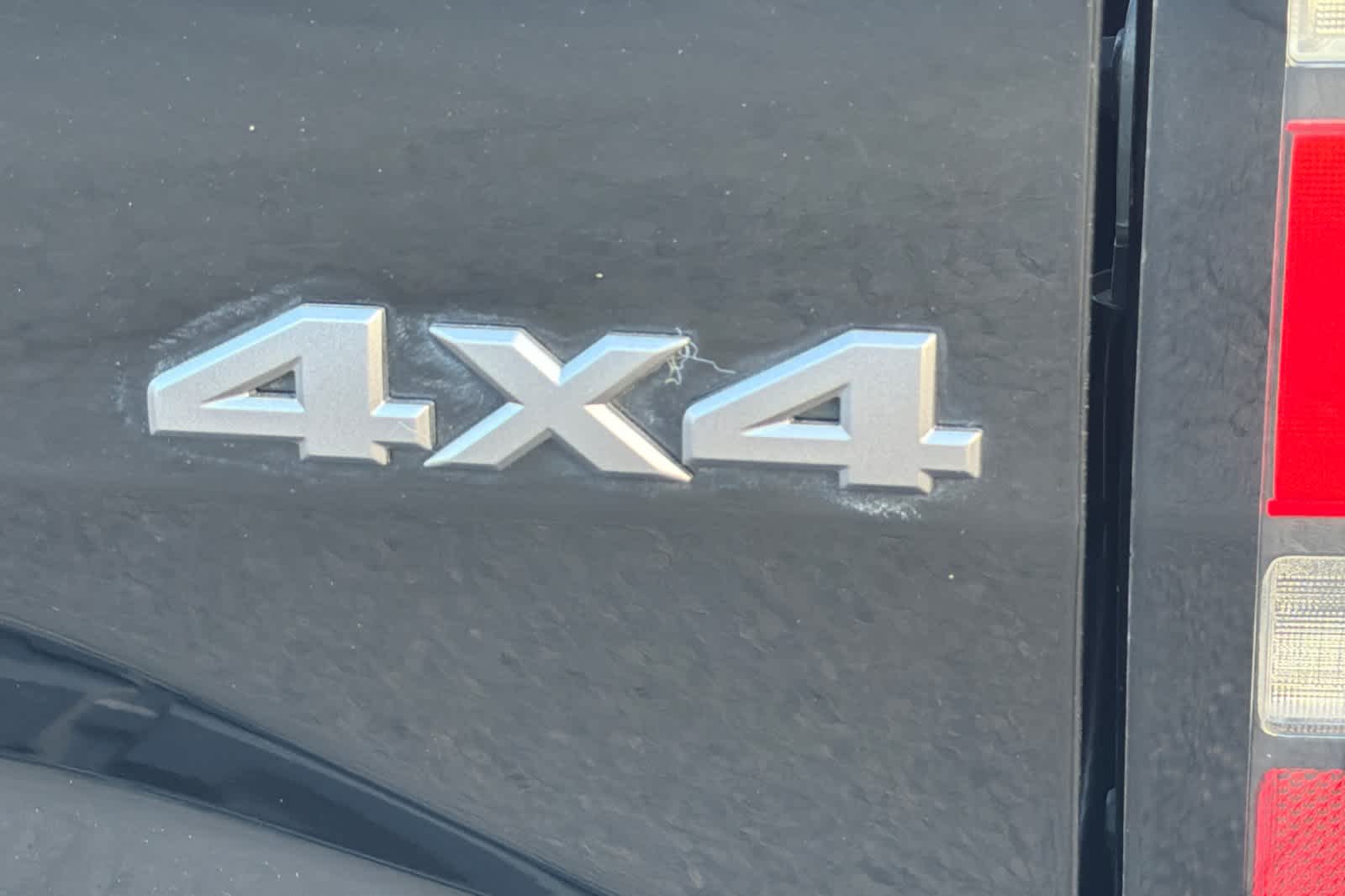 Thumbnail: 2022 Nissan Frontier - 12