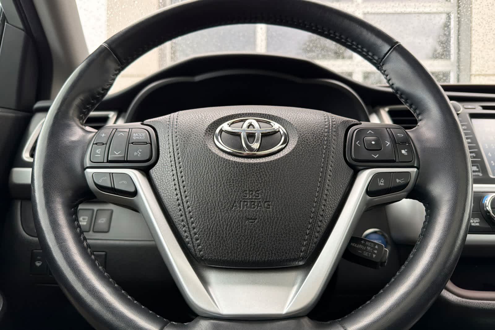 Thumbnail: 2018 Toyota Highlander - 27