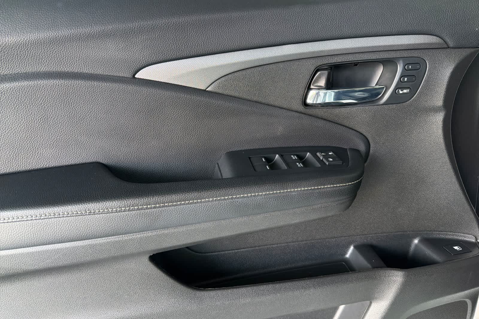 Thumbnail: 2023 Honda Ridgeline - 14