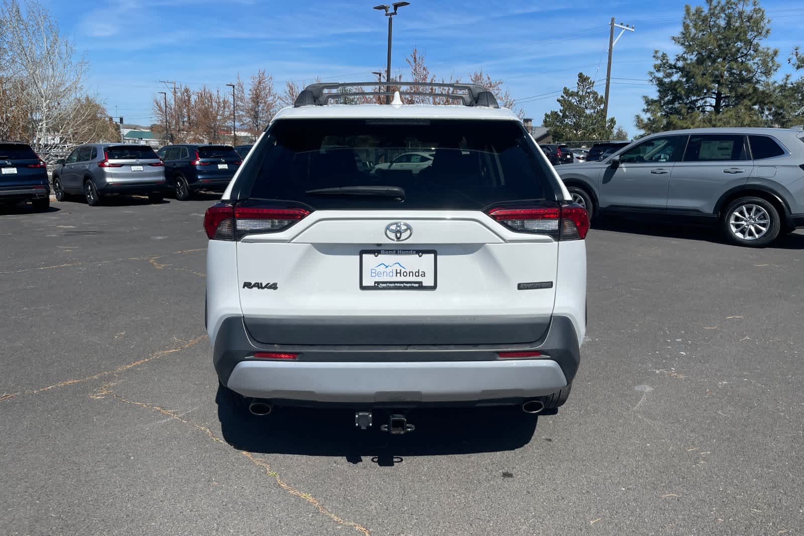 Thumbnail: 2022 Toyota RAV4 - 4