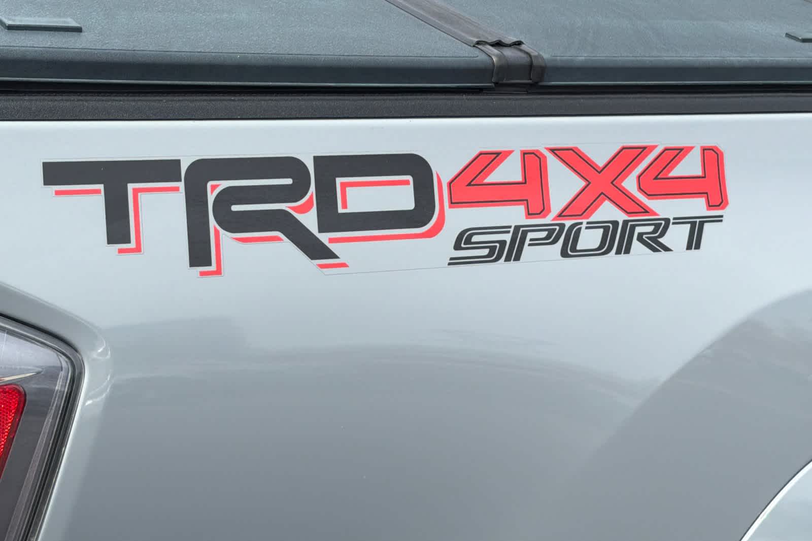 Thumbnail: 2020 Toyota Tacoma - 12