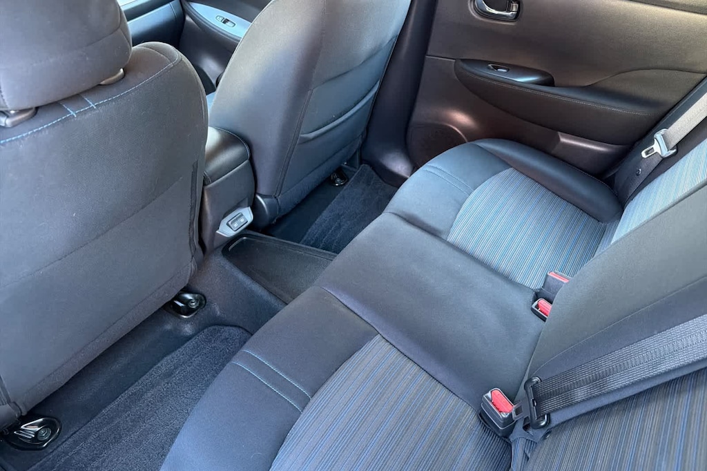 Used 2022 Nissan LEAF S Hatchback