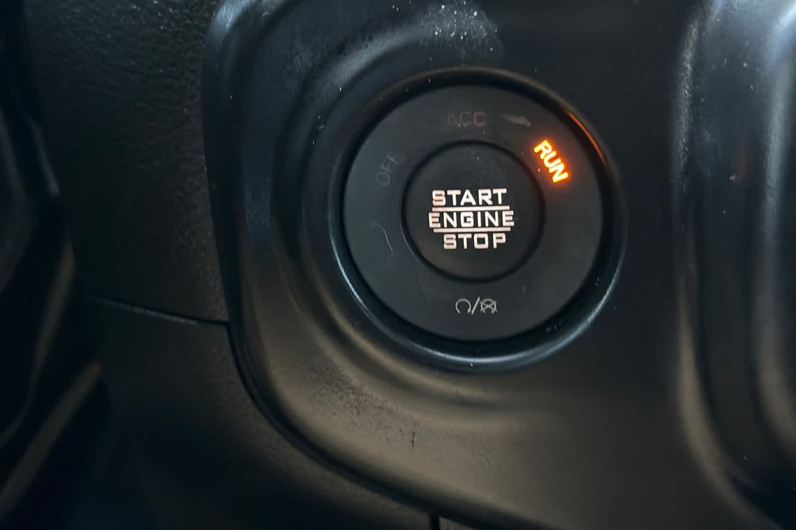 Thumbnail: 2022 Jeep Gladiator - 24