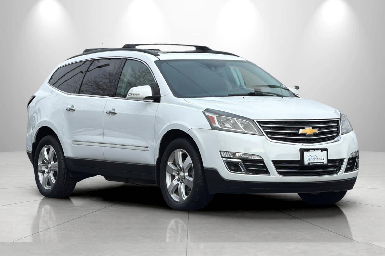 Thumbnail: 2017 Chevrolet Traverse - 9