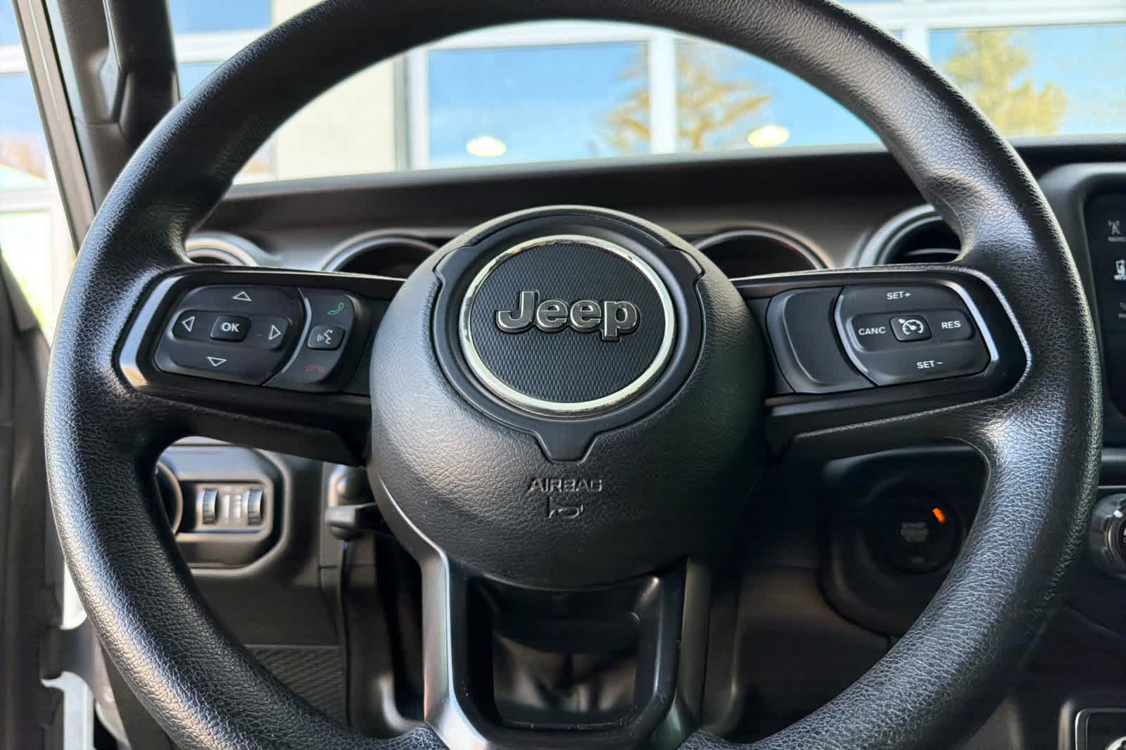 Thumbnail: 2018 Jeep Wrangler - 25