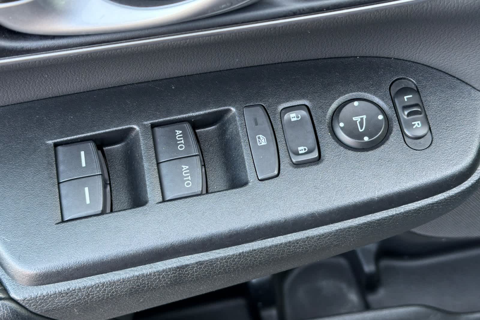 Thumbnail: 2021 Honda CR-V - 15