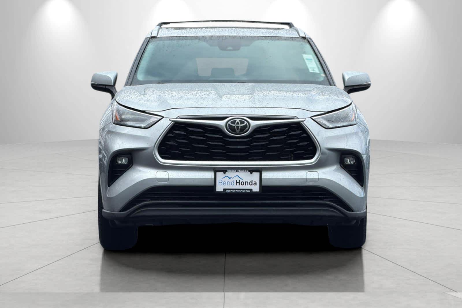 Thumbnail: 2022 Toyota Highlander - 10