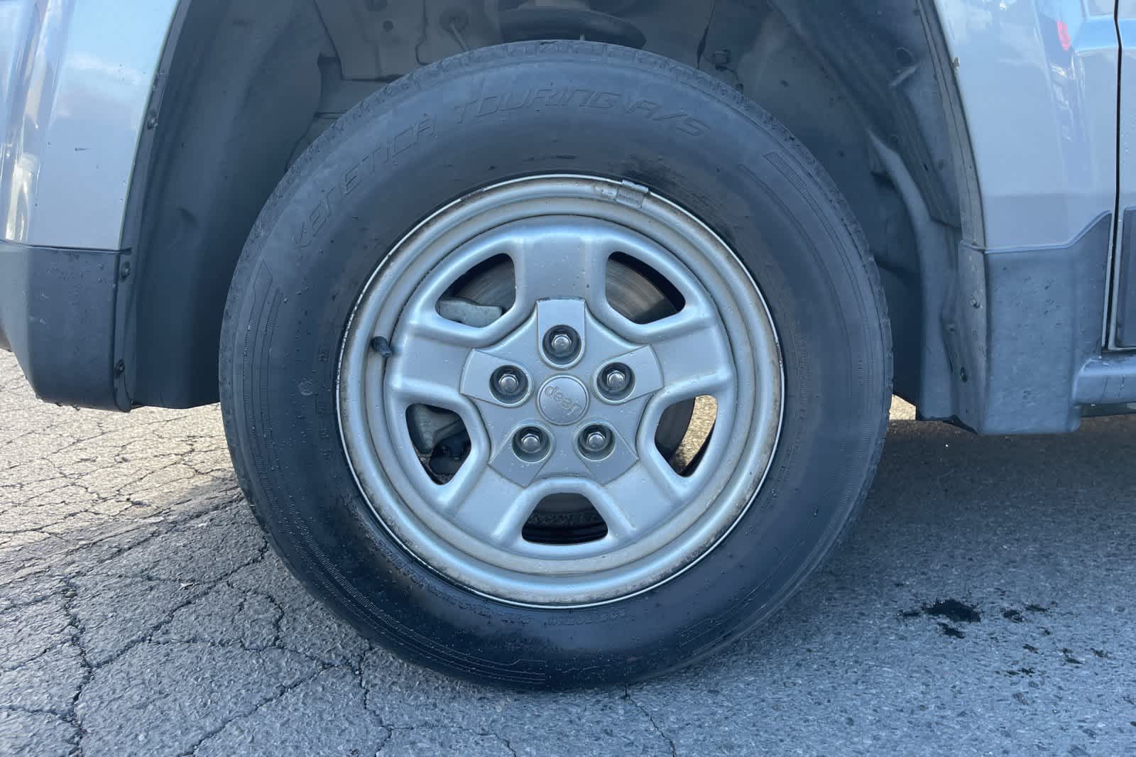 Thumbnail: 2016 Jeep Patriot - 11