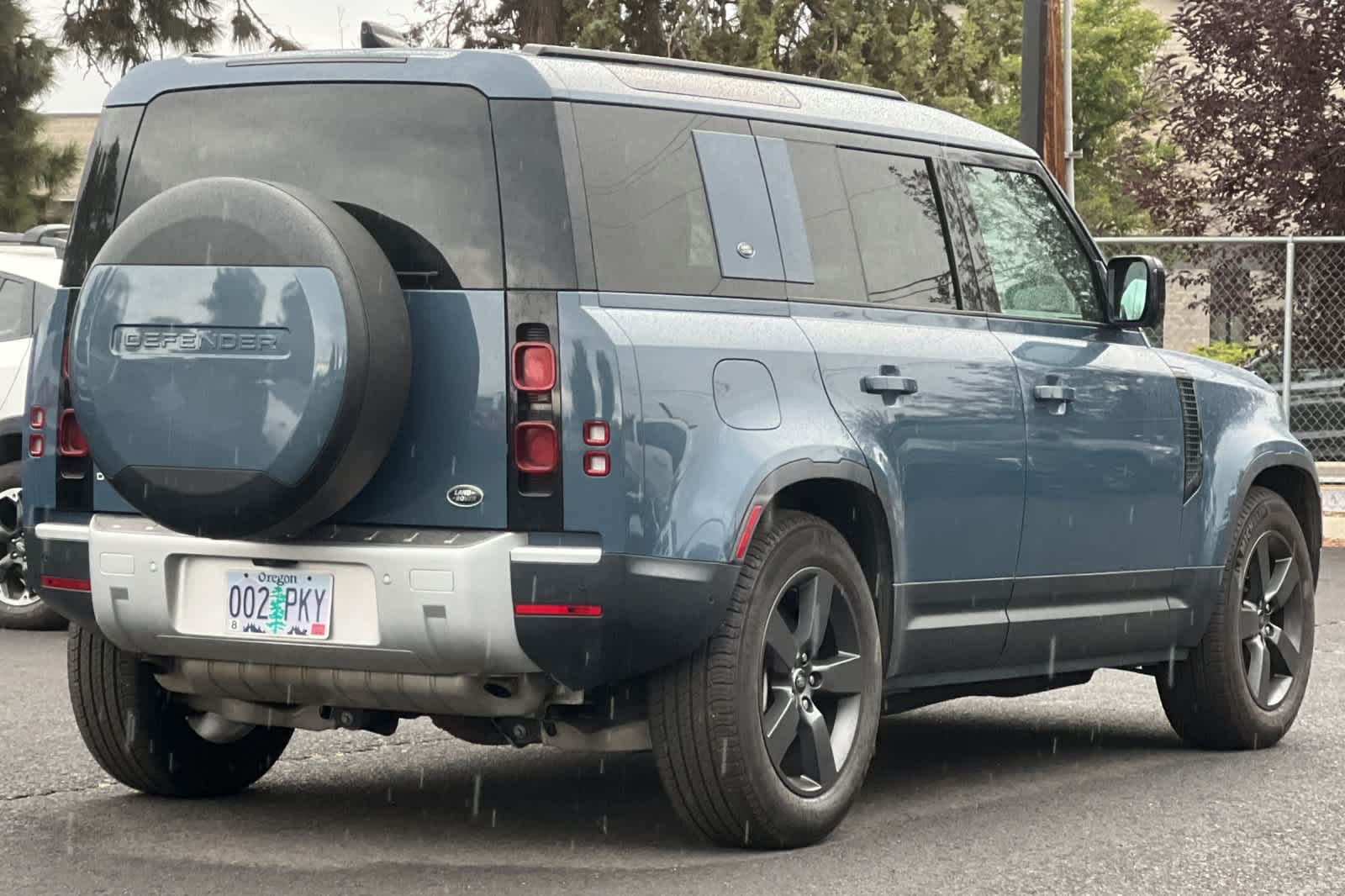 Used 2020 Land Rover Defender SE with VIN SALEPEEU5L2018215 for sale in Bend, OR