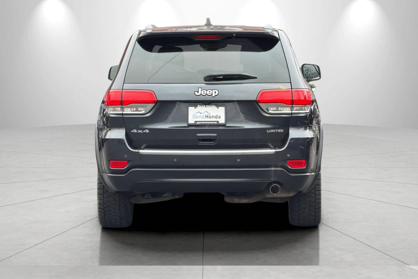 Thumbnail: 2015 Jeep Grand Cherokee - 7