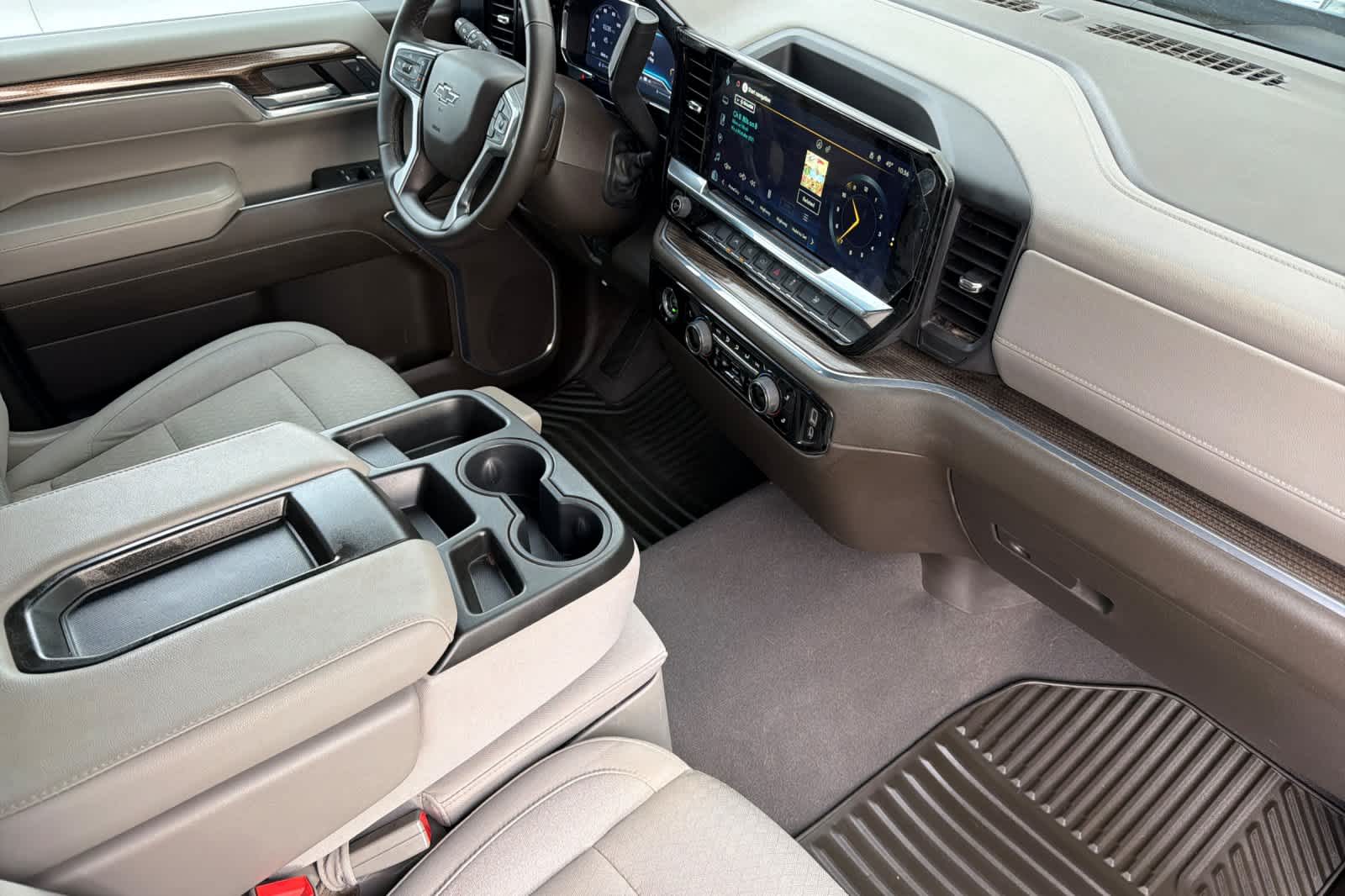 Thumbnail: 2024 Chevrolet Silverado 1500 - 17