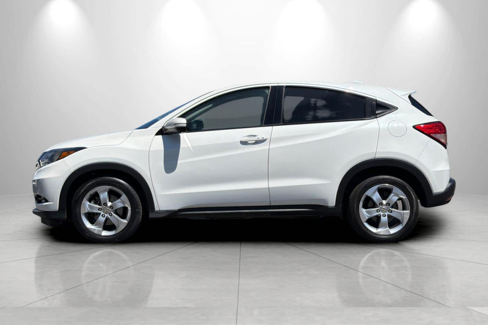 Thumbnail: 2016 Honda HR-V - 4