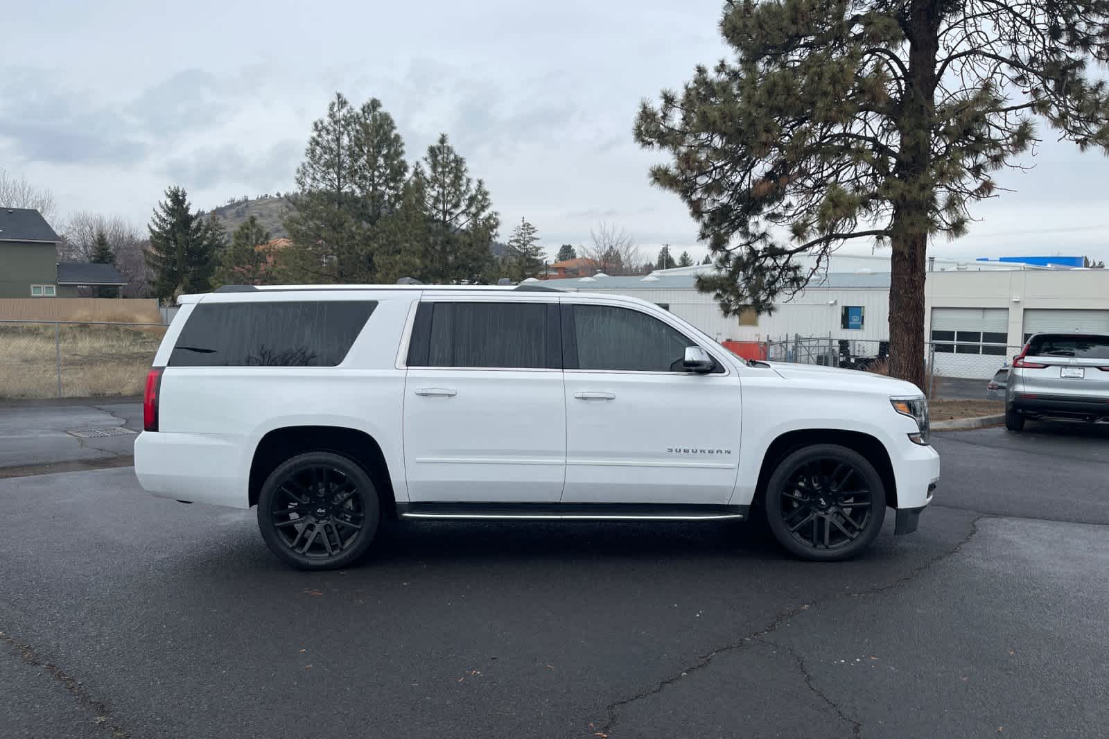 Thumbnail: 2018 Chevrolet Suburban - 8