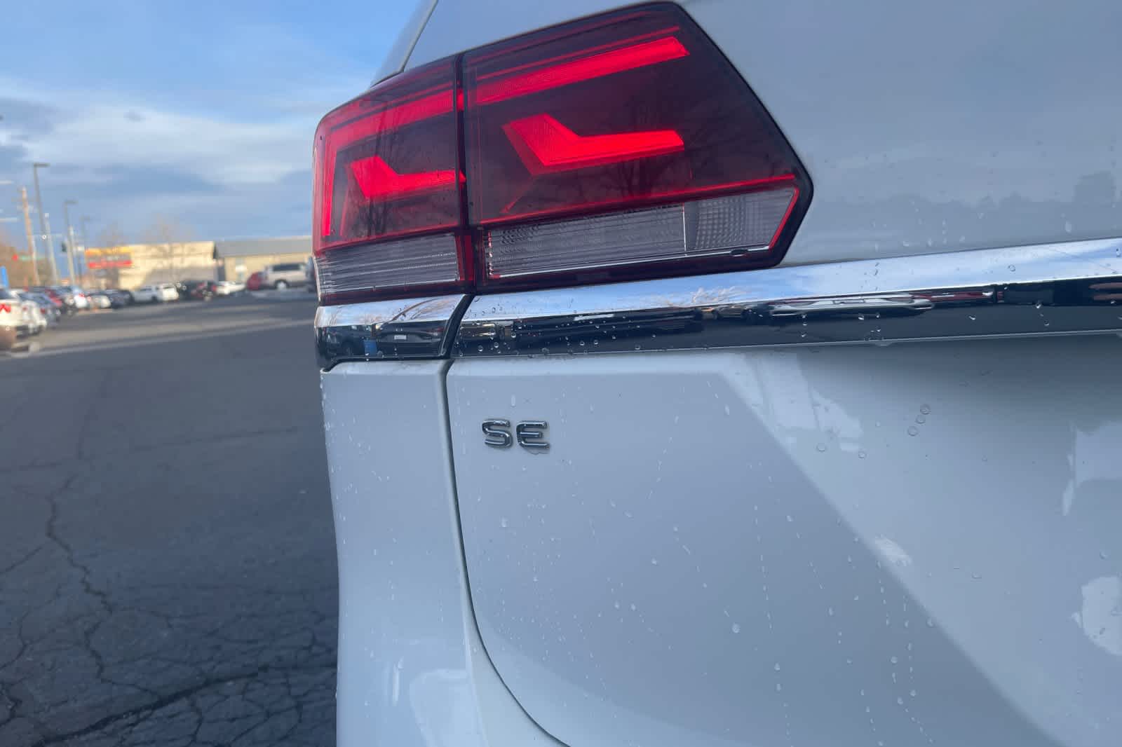 Thumbnail: 2022 Volkswagen Atlas - 12