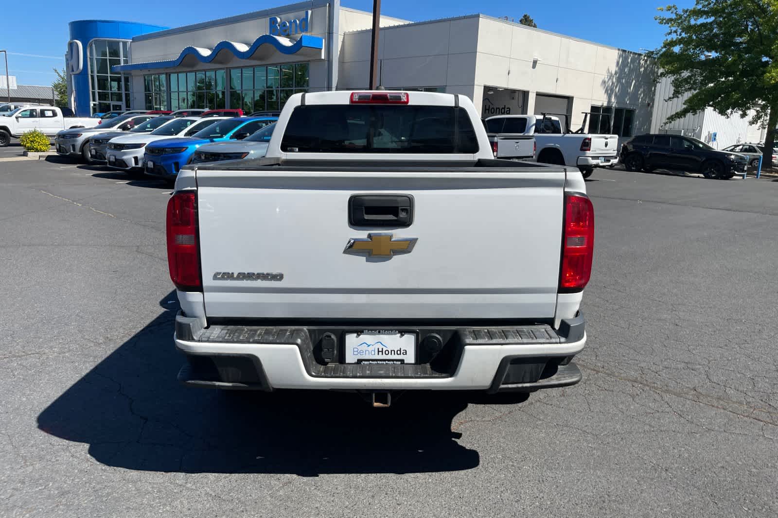 Thumbnail: 2015 Chevrolet Colorado - 3