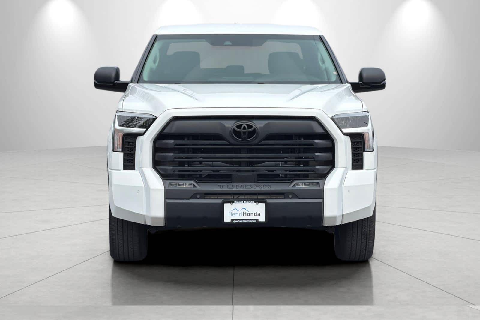 Thumbnail: 2024 Toyota Tundra - 10
