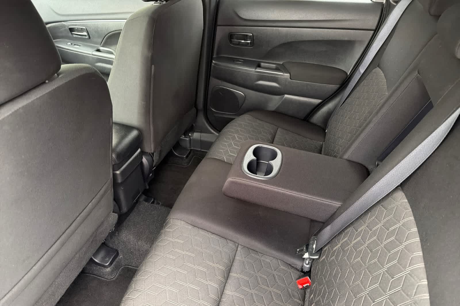 Thumbnail: 2024 Mitsubishi Outlander Sport - 4