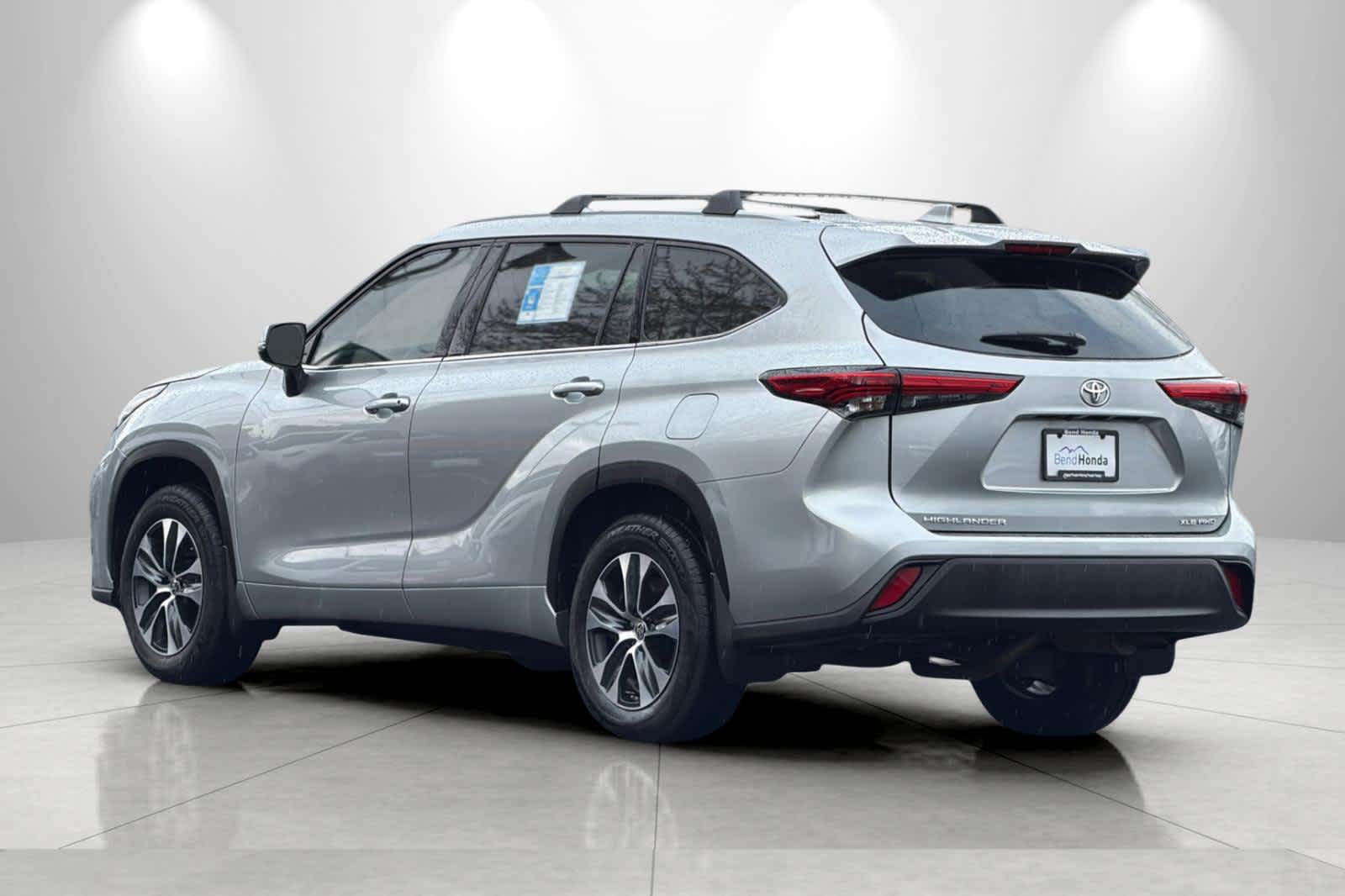Thumbnail: 2022 Toyota Highlander - 6