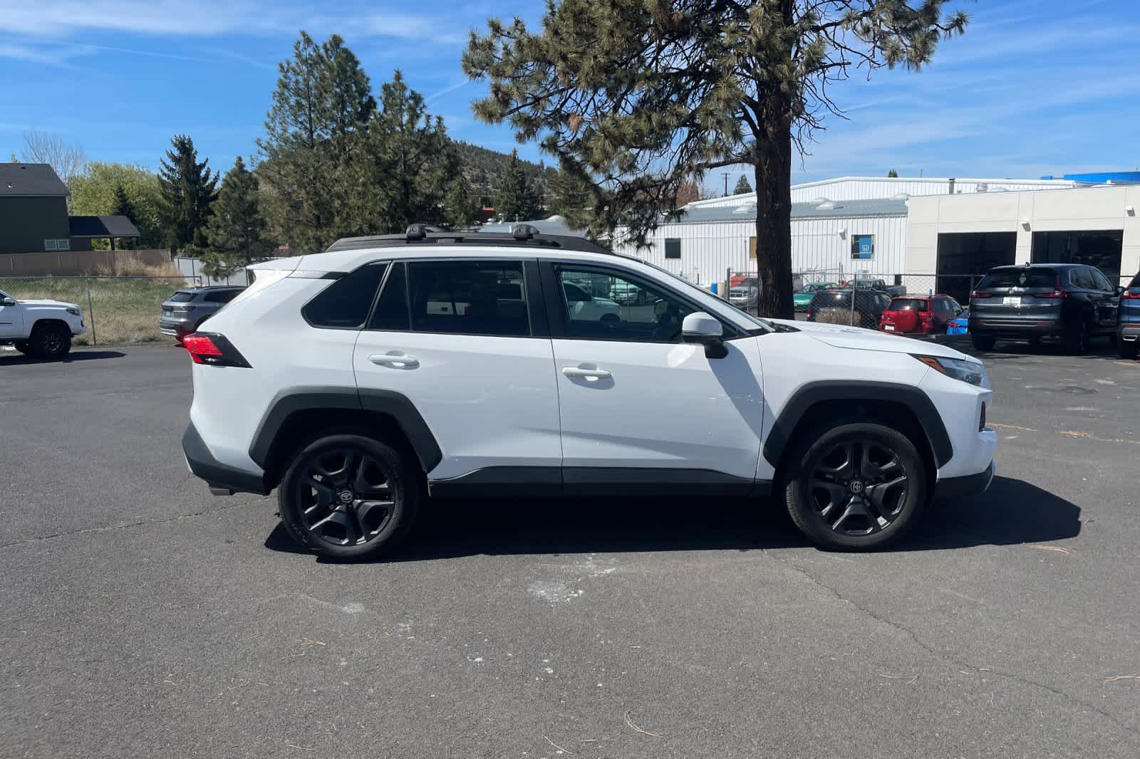 Thumbnail: 2022 Toyota RAV4 - 6