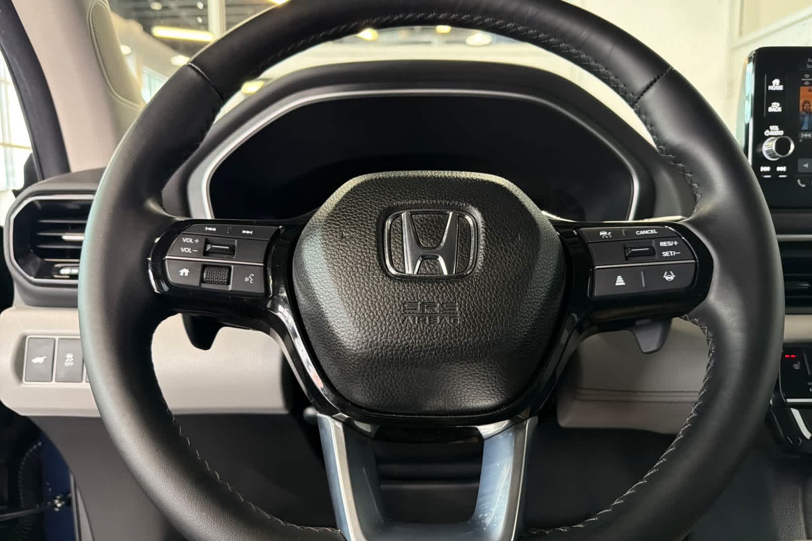 Thumbnail: 2025 Honda Pilot - 26