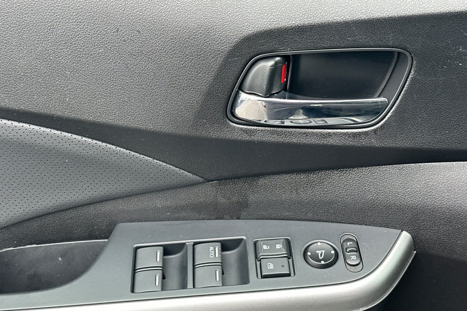 Thumbnail: 2016 Honda CR-V - 15
