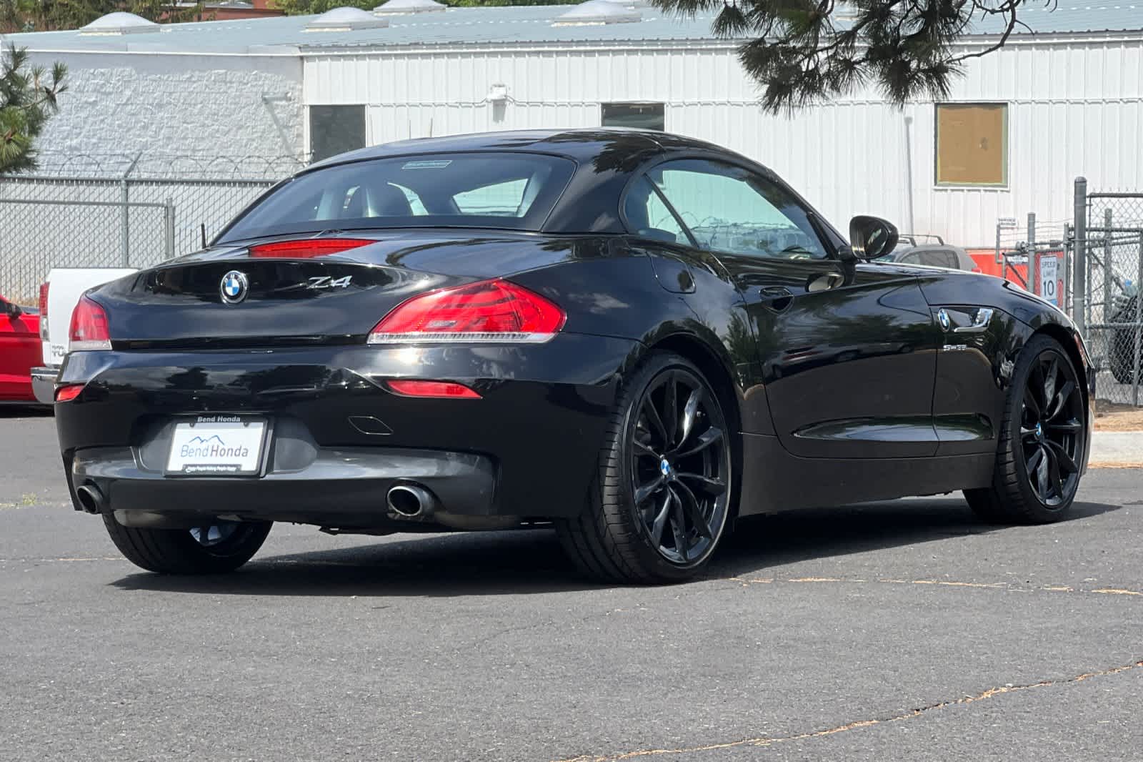 Used 2014 BMW Z4 sDrive35i with VIN WBALM7C56EE385928 for sale in Bend, OR