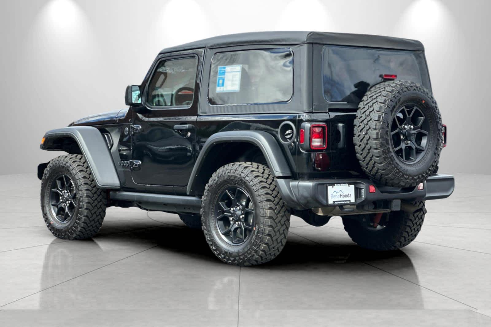 Thumbnail: 2025 Jeep Wrangler - 6