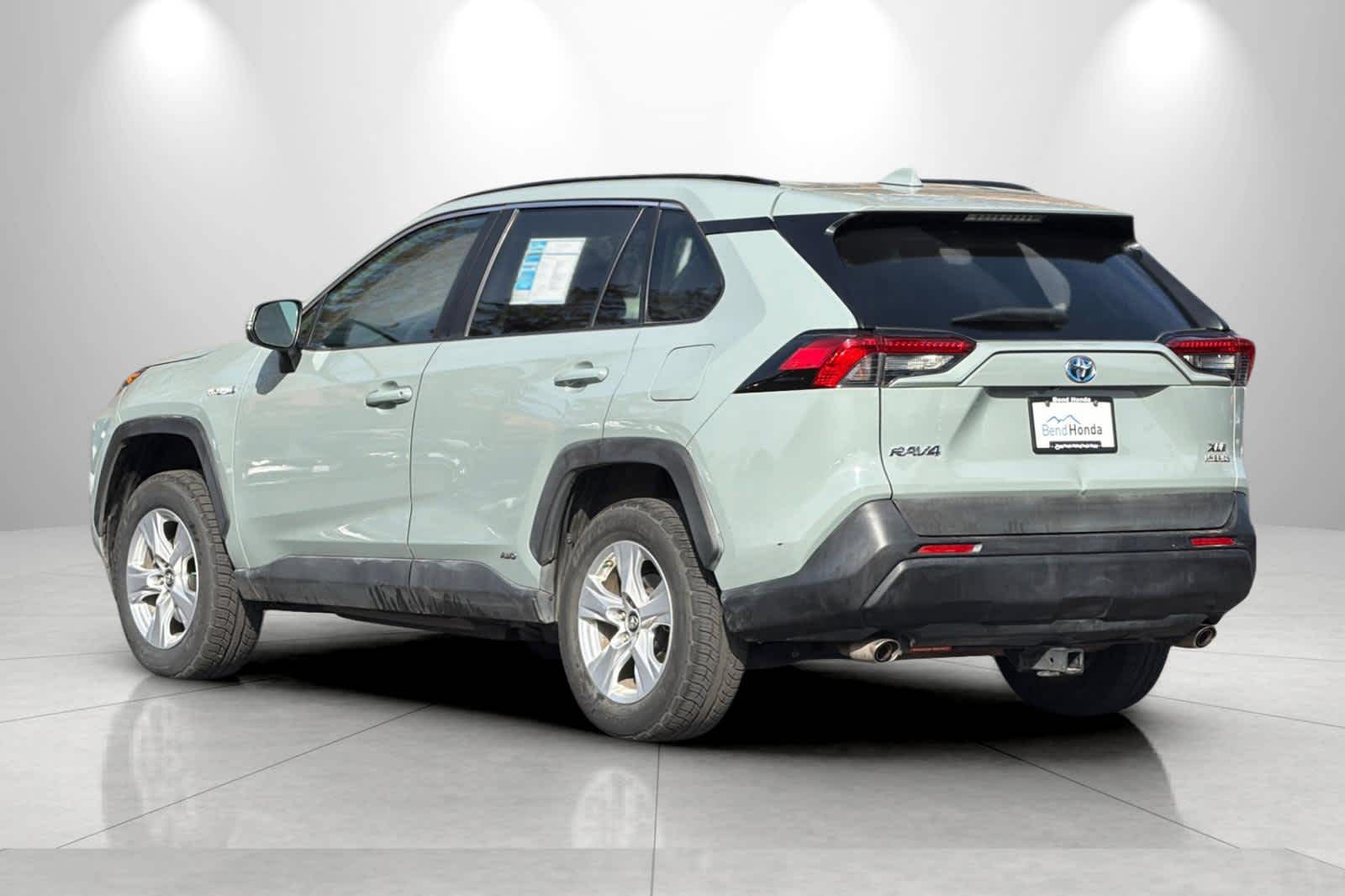 Thumbnail: 2019 Toyota RAV4 - 6