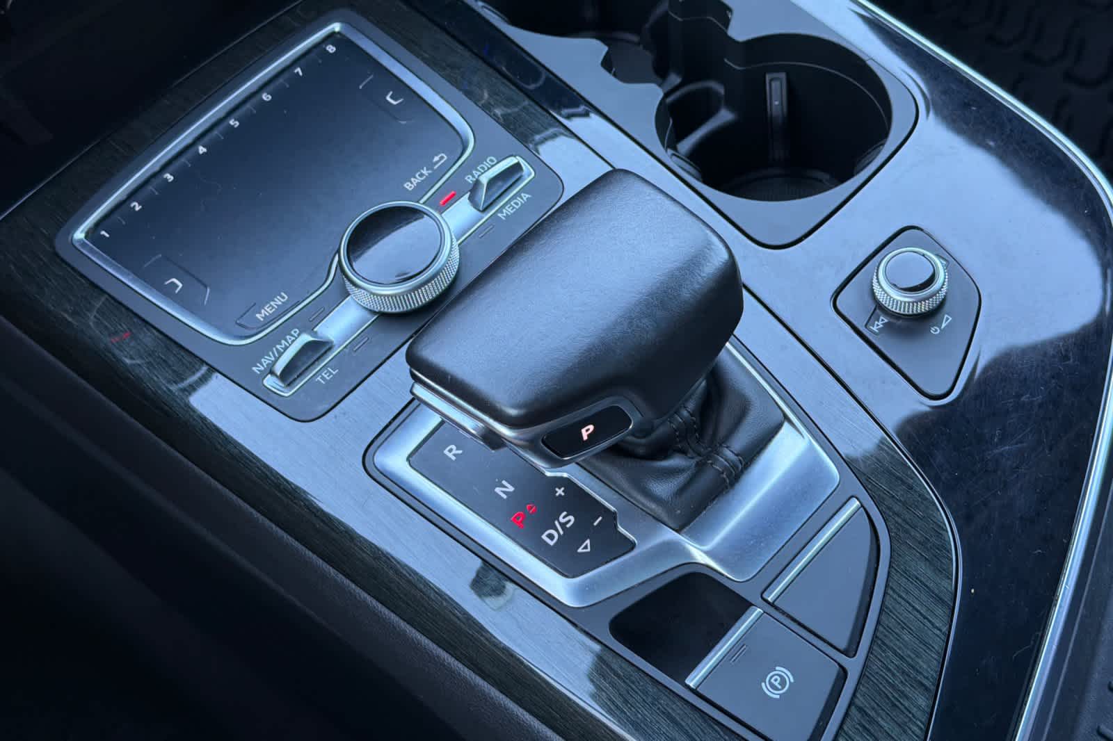 Thumbnail: 2017 Audi Q7 - 25