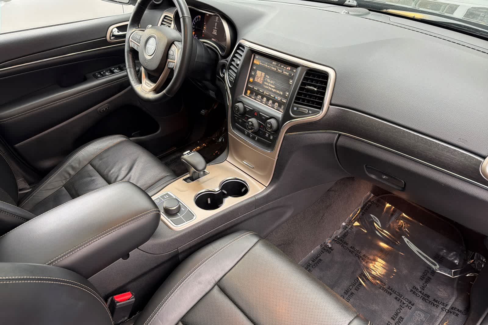 Thumbnail: 2015 Jeep Grand Cherokee - 18