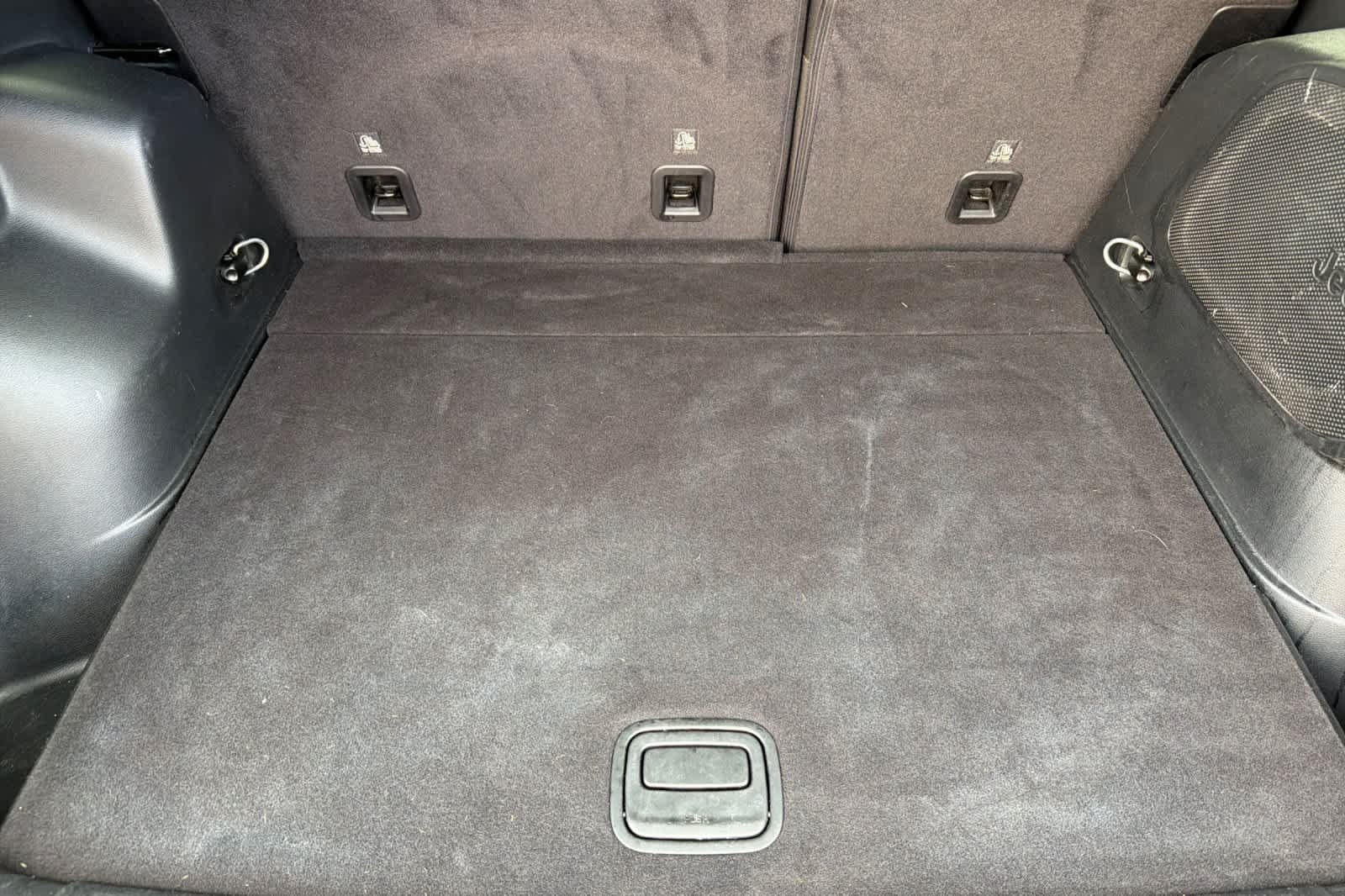 Thumbnail: 2020 Jeep Cherokee - 17