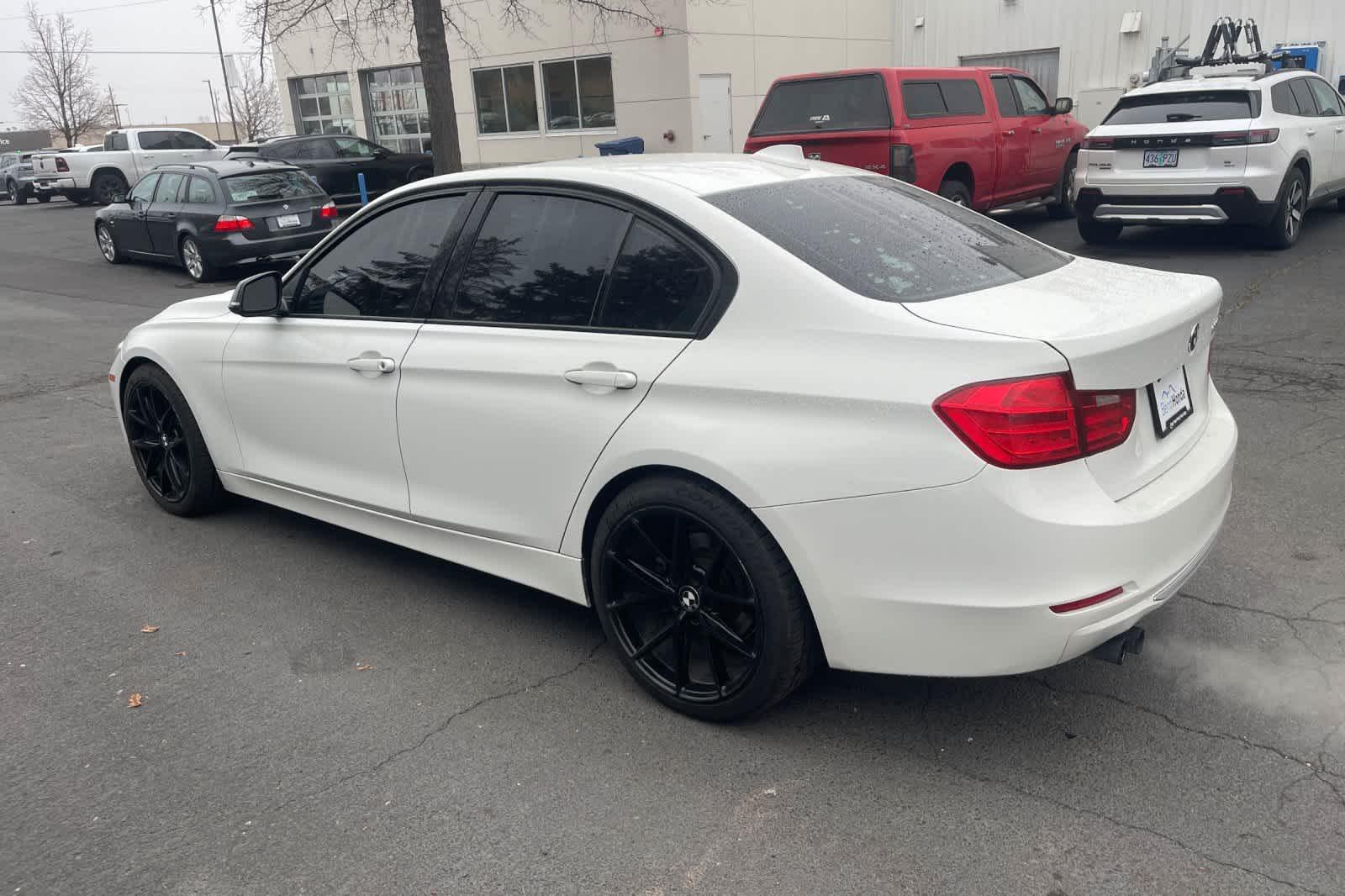 Thumbnail: 2012 BMW 3 Series - 6