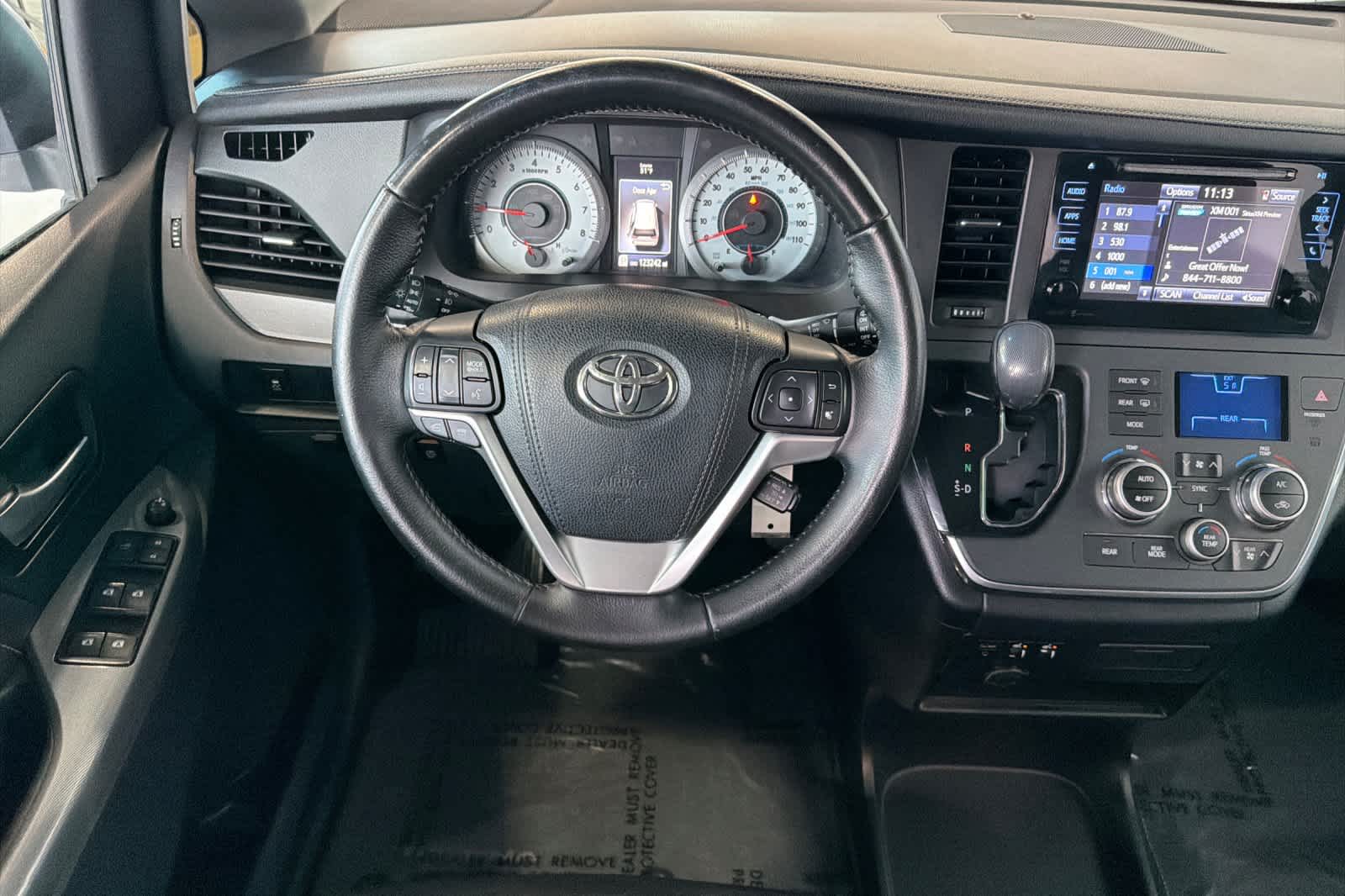 Thumbnail: 2015 Toyota Sienna - 16