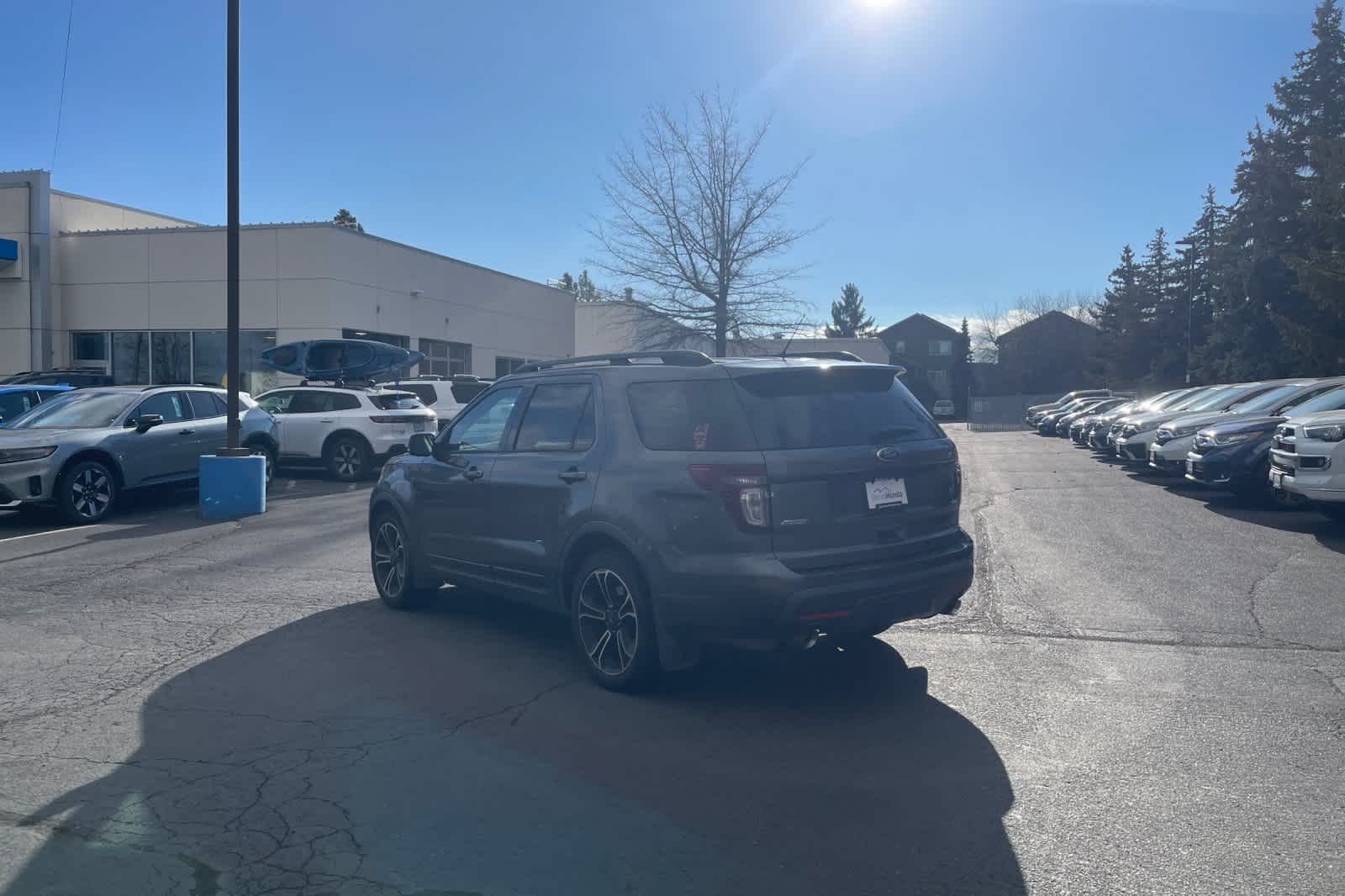 Thumbnail: 2015 Ford Explorer - 6