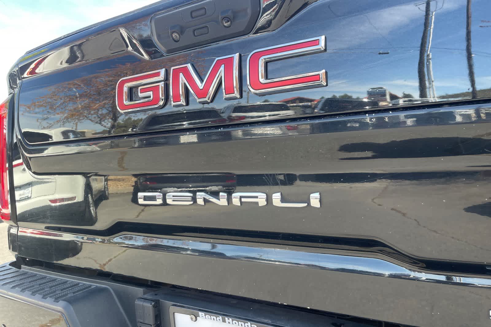 Thumbnail: 2021 GMC Sierra 3500 - 14