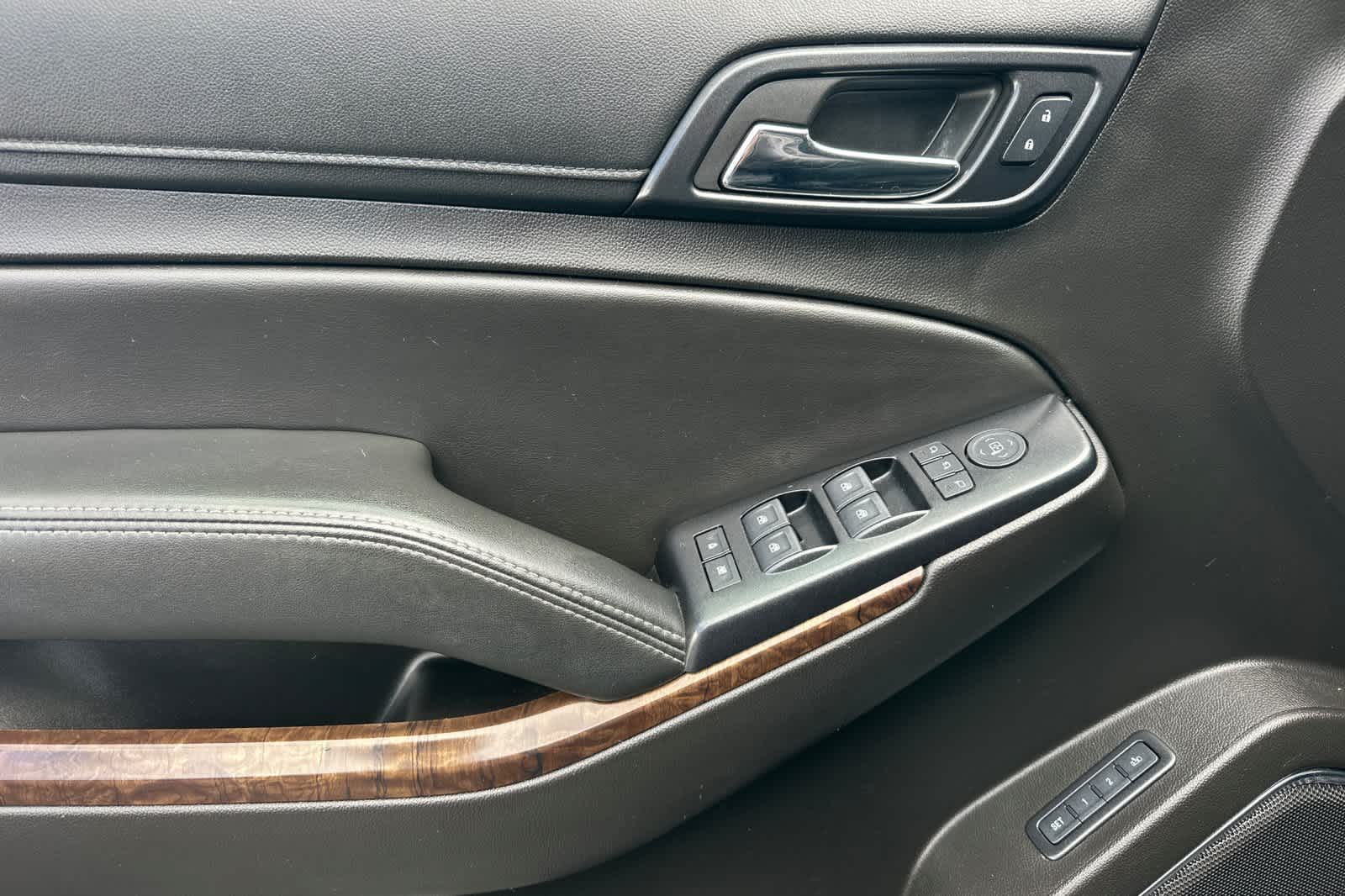 Thumbnail: 2017 Chevrolet Suburban - 13