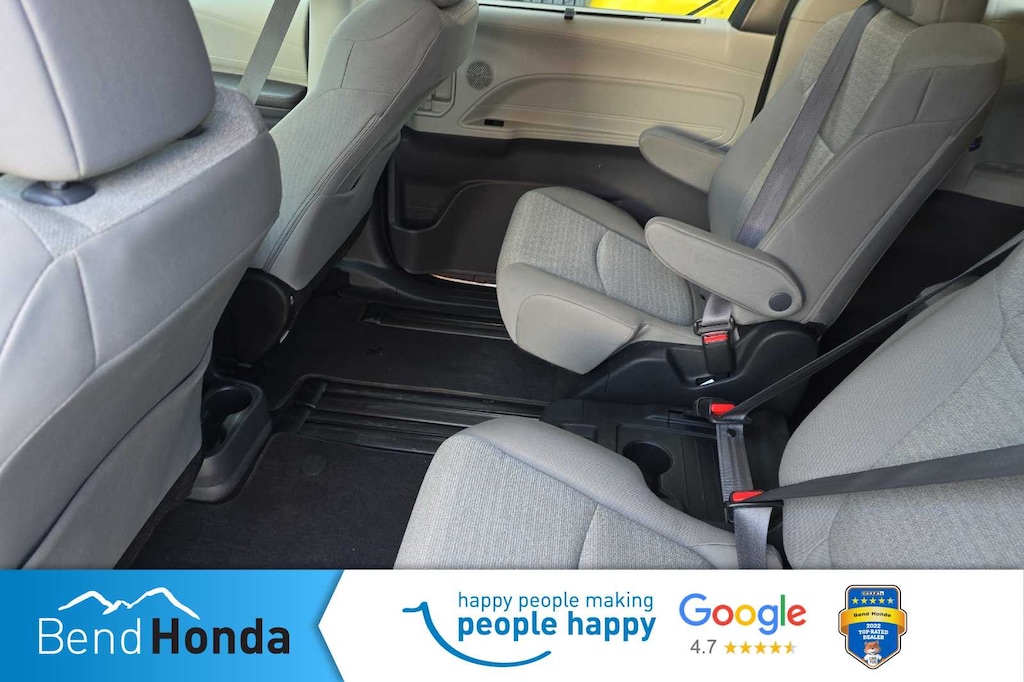 Used 2024 Toyota Sienna LE 8 Passenger Van Passenger Van