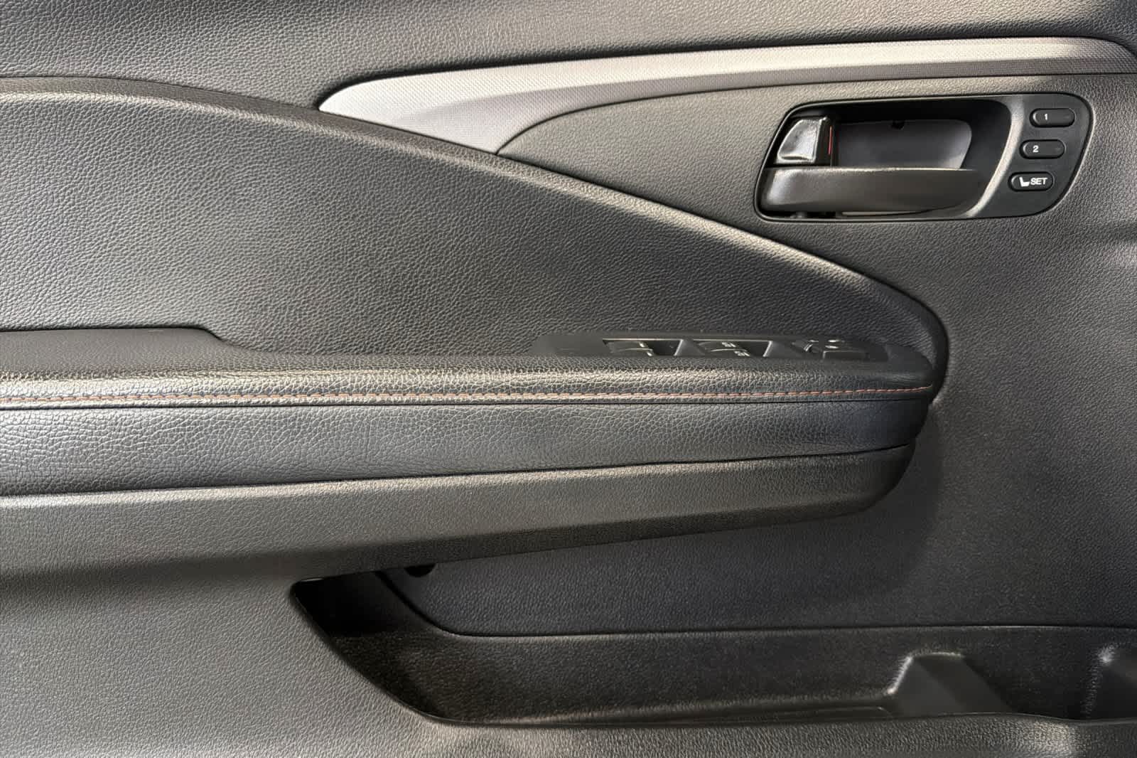 Thumbnail: 2023 Honda Passport - 14