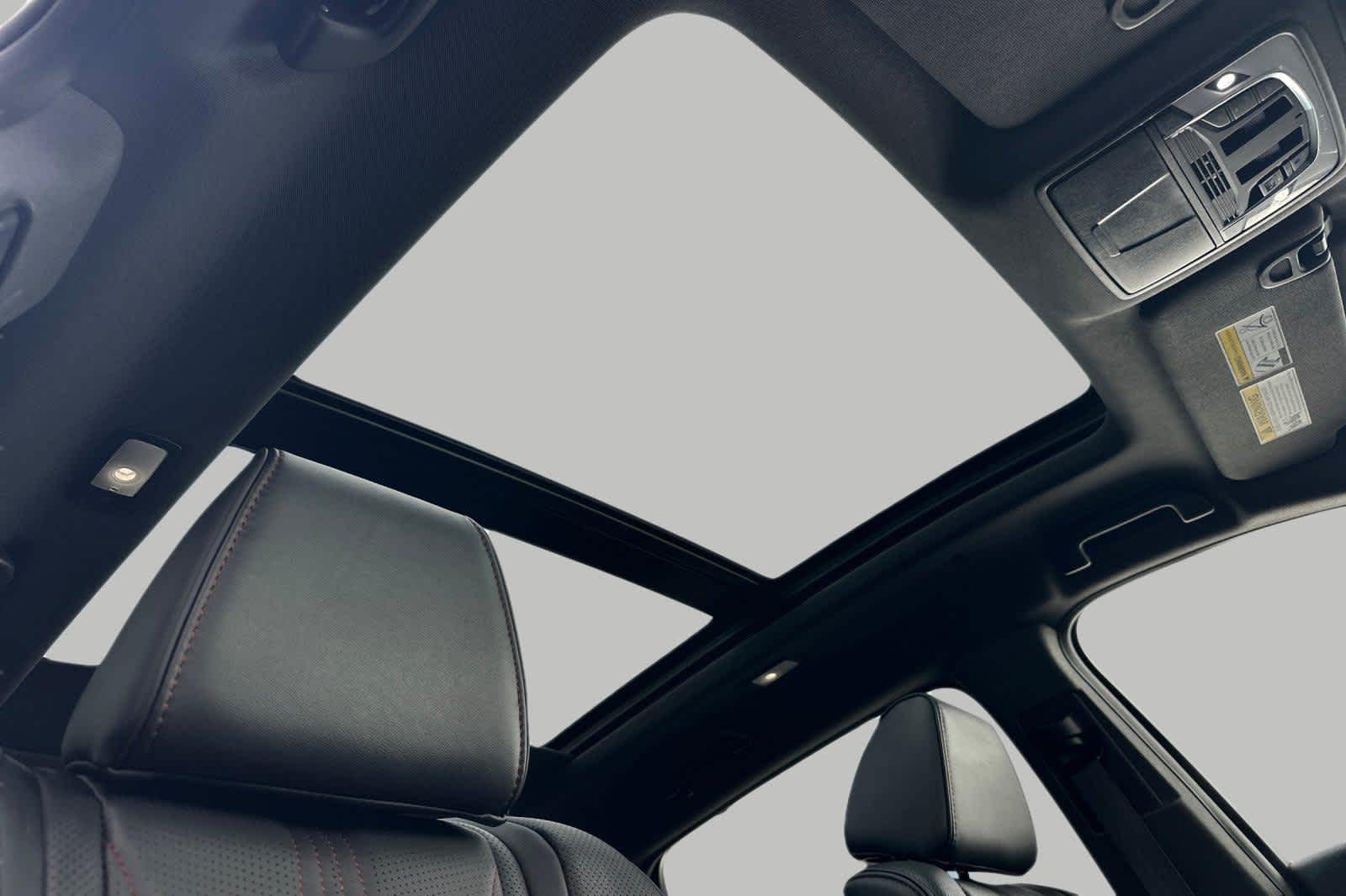 Thumbnail: 2022 Acura MDX - 20