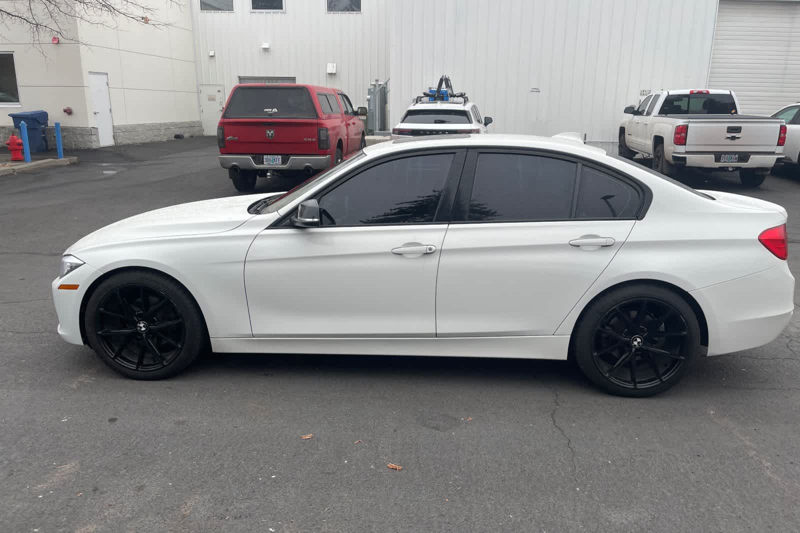 Thumbnail: 2012 BMW 3 Series - 5