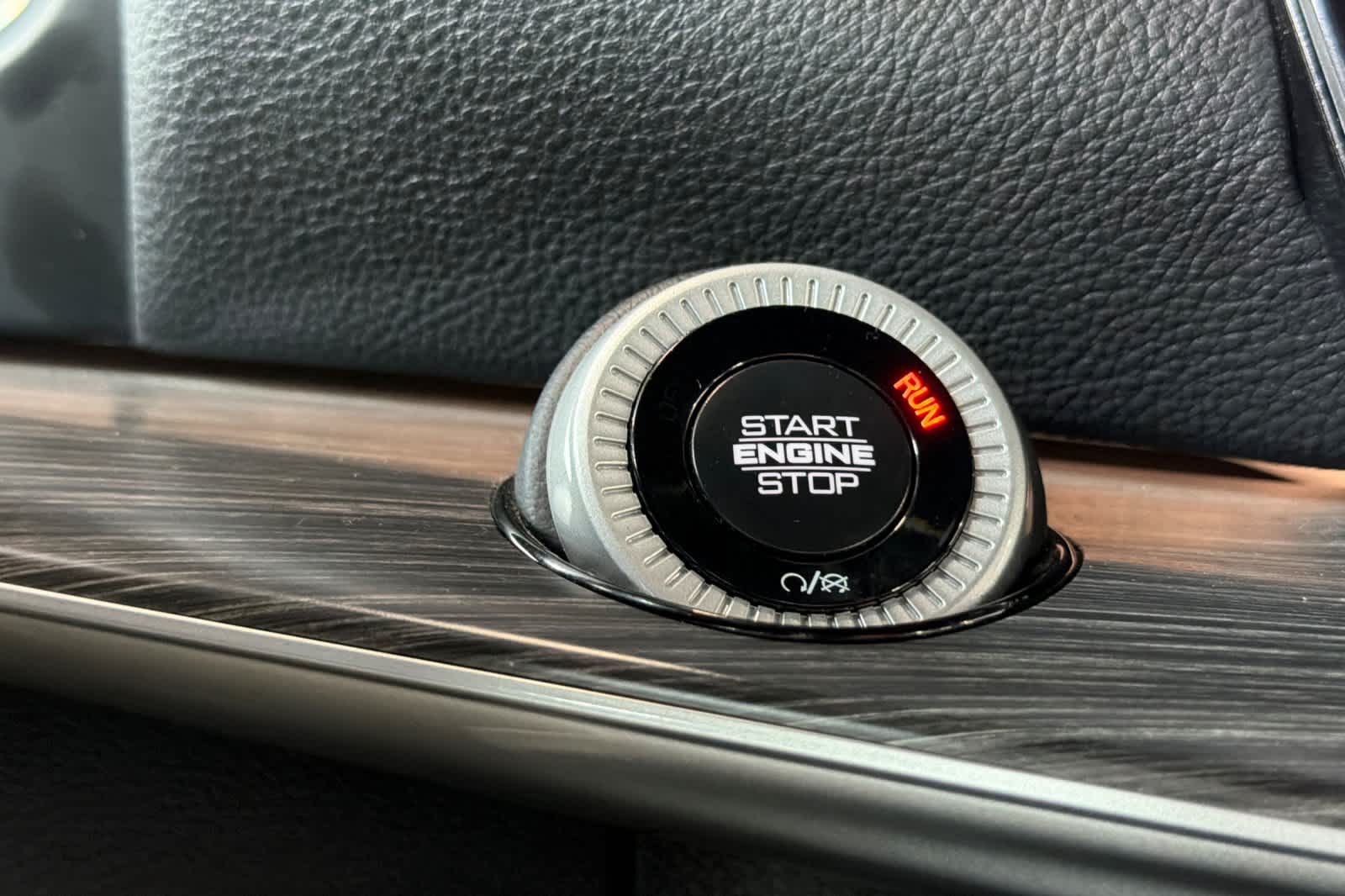 Thumbnail: 2024 Jeep Wagoneer - 26